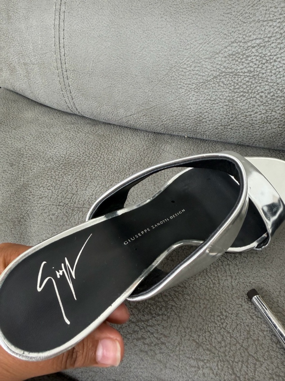 Giuseppe Zanotti Metallic Silver Two-Band Slide Heels - Picture 5 of 5